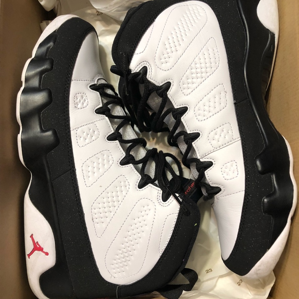 Air Jordan 9